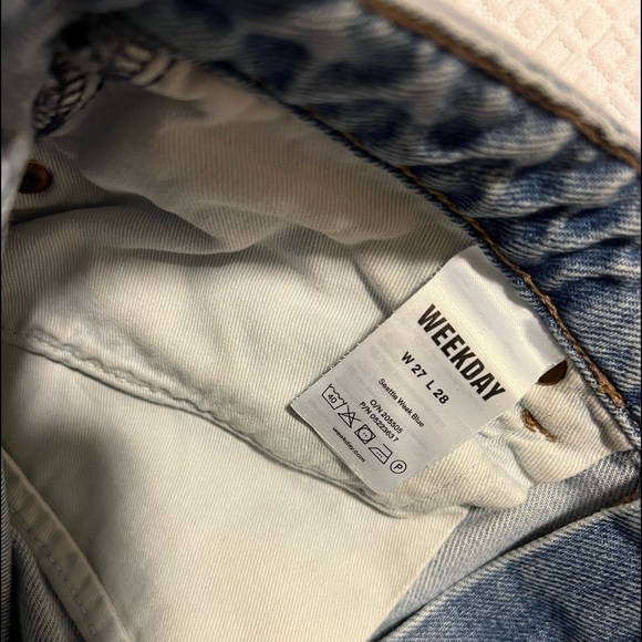 Weekday Seattle High Rise Jeans - Picture 11 of 14